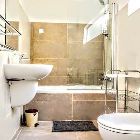 Appartement Retro Style In The Heart Of *