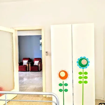 Retro Style In The Heart Of Appartement Sliema